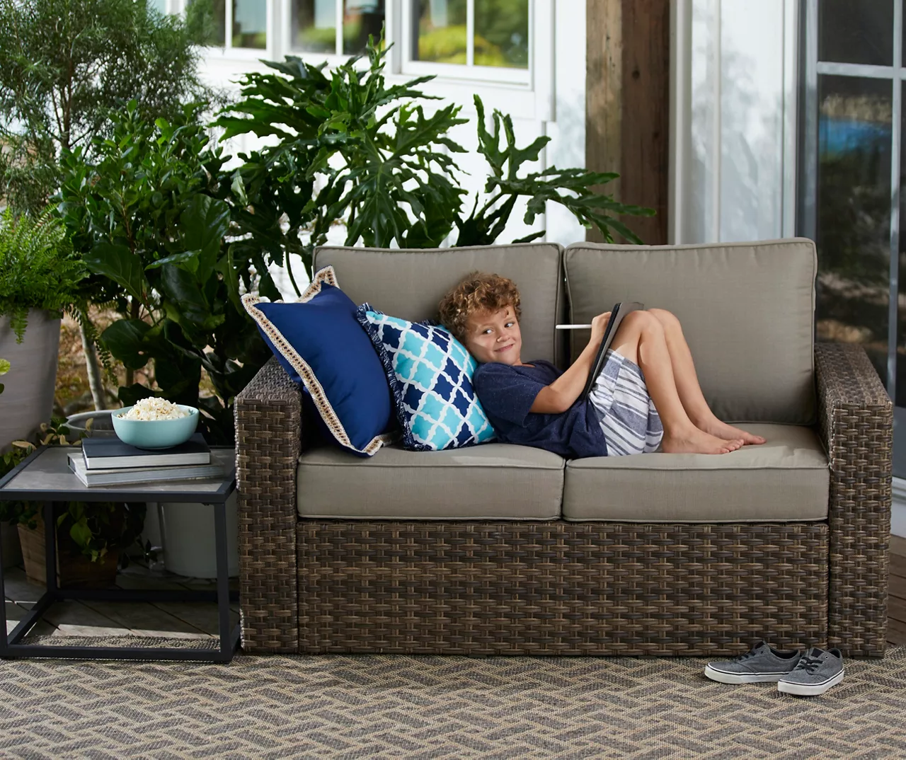 Broyhill Eagle Brooke All-Weather Wicker Cushioned Patio Loveseat 5 Broyhill Eagle Brooke All-Weather Wicker Cushioned Patio Loveseat - Image 5